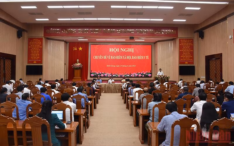 Hội nghị chuyên đề về bảo hiểm xã hội, bảo hiểm y tế ở Kiên Giang, ngày 15/6. 