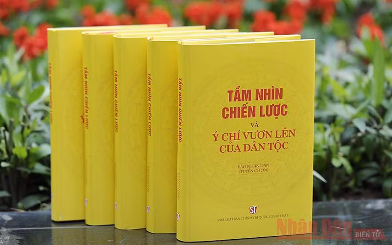 Báo Nhân Dân ra mắt sách “Tầm nhìn chiến lược và ý chí vươn lên của dân tộc” -0