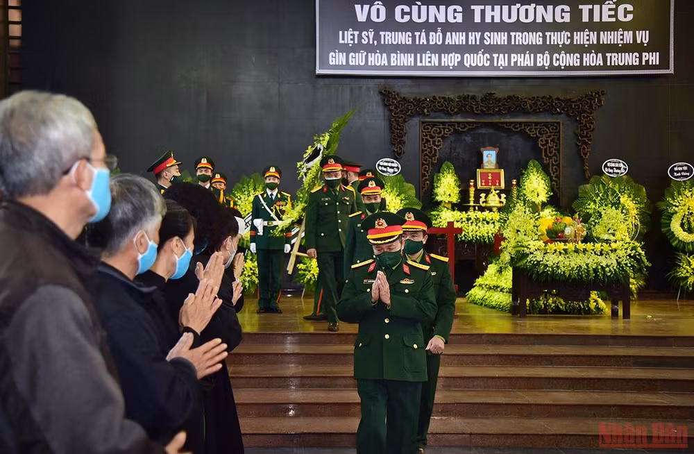 Thương tiếc Trung tá Đỗ Anh - sỹ quan gìn giữ hòa bình hy sinh khi làm nhiệm vụ nhân đạo quốc tế -0