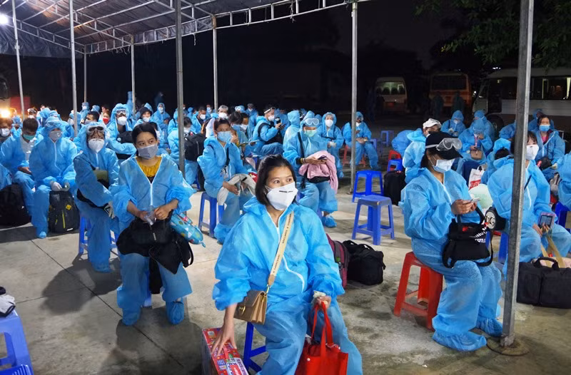 Các công dân hoàn thành thời gian cách ly tại Trường quân sự tỉnh Sóc Trăng.