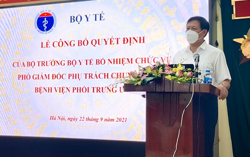 Thứ trưởng Y tế Đỗ Xuân Tuyên phát biểu tại hội nghị.