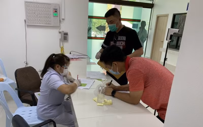 Lào chuẩn bị đẩy mạnh tiêm vaccine phòng Covid-19 cho người dân sau khi nhận được viện trợ vaccine và nhiều trang thiết bị y tế của các nước và tổ chức.