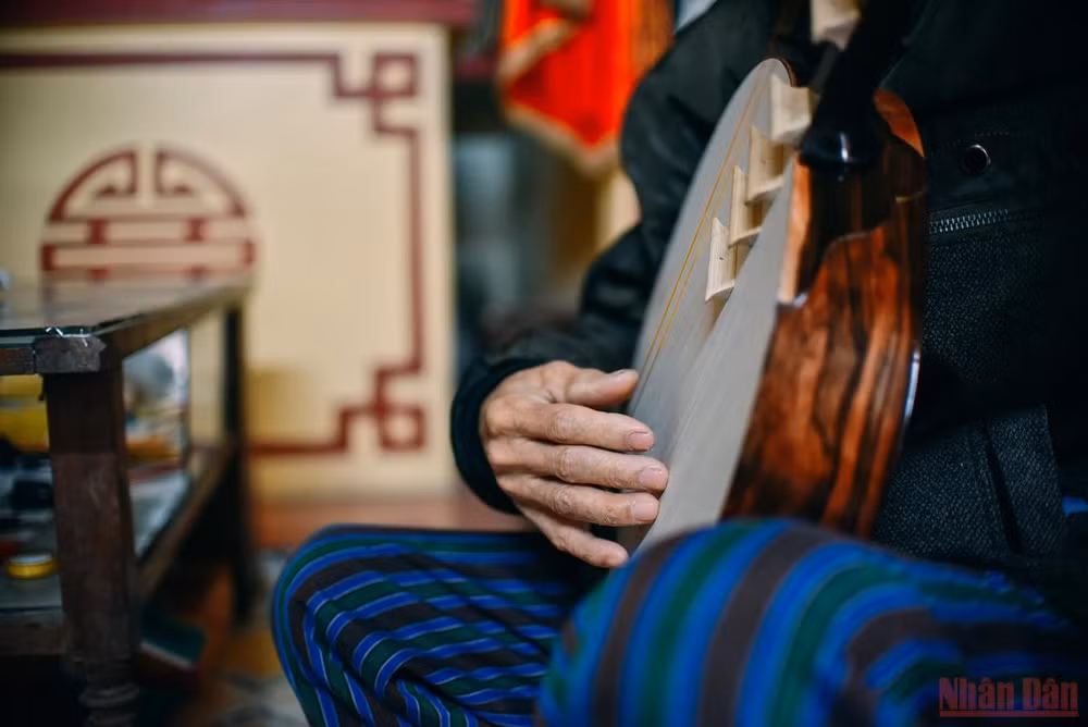 Thăng trầm nghề “rỗng ruột” -0
