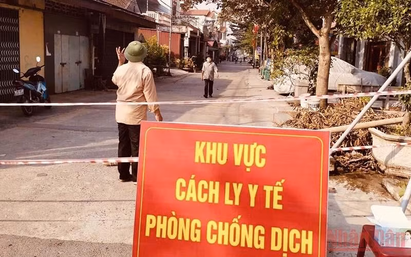 Cơ quan chức năng đã lập chốt phong tỏa 2 khu dân cư thuộc xóm 34, xóm 35 và toàn bộ xóm Gò thuộc xã Hải Minh.