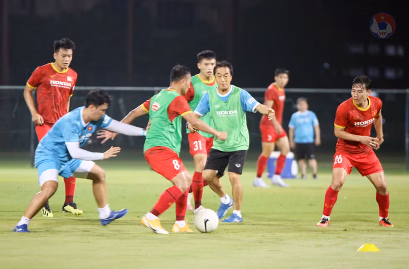 ĐT Việt Nam trở lại sân tập, chuẩn bị cho trận gặp Malaysia -0