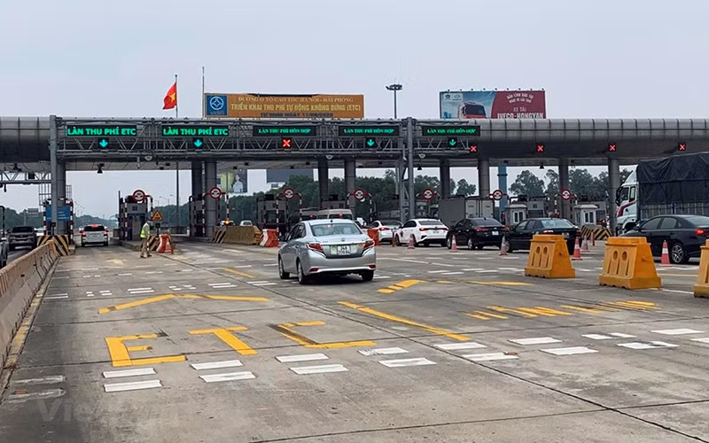 Đốc thúc tiến độ vận hành hệ thống thu phí không dừng -0