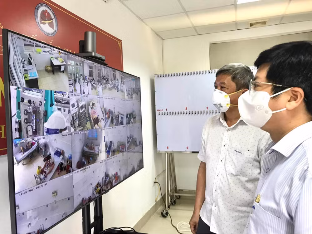Vượt mốc 10 nghìn ca, Việt Nam linh hoạt trong chiến lược phòng, chống Covid-19 ảnh 7 Trung_tam_hoi_suc_tich_cuc_tai_B-1623480293517.jpg
