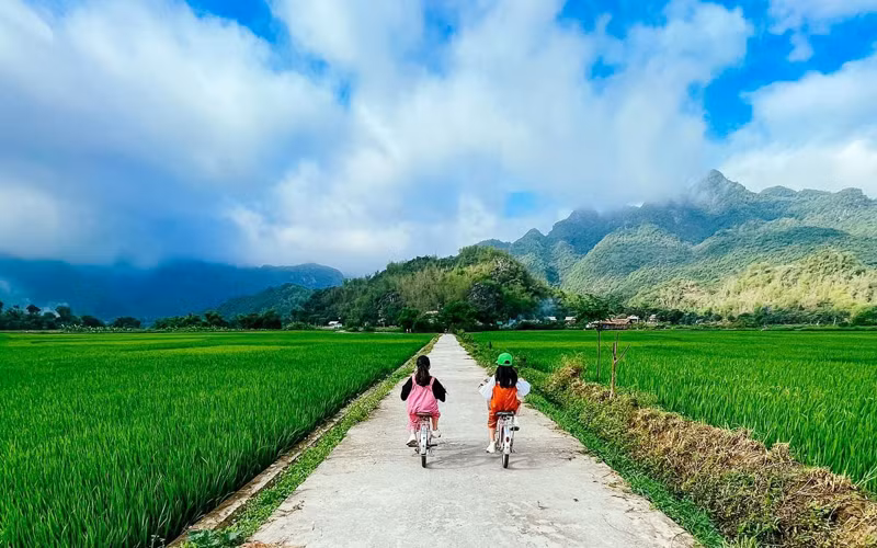 Du lịch về với thiên nhiên đang là xu hướng trong đại dịch Covid-19 (Ảnh: ST)