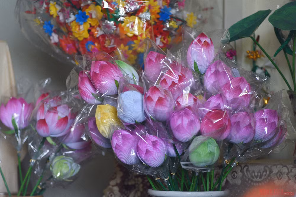 Làng nghề hoa giấy Thanh Tiên -0