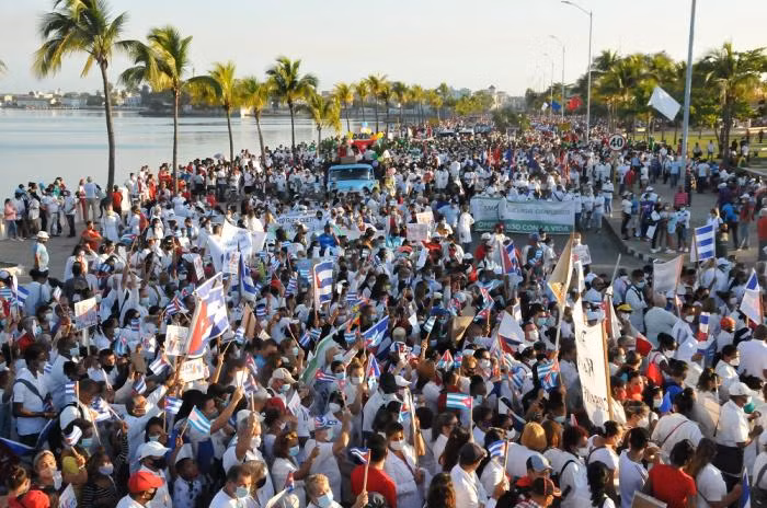 Hàng triệu người dân Cuba tuần hành kỷ niệm Ngày Quốc tế Lao động -0