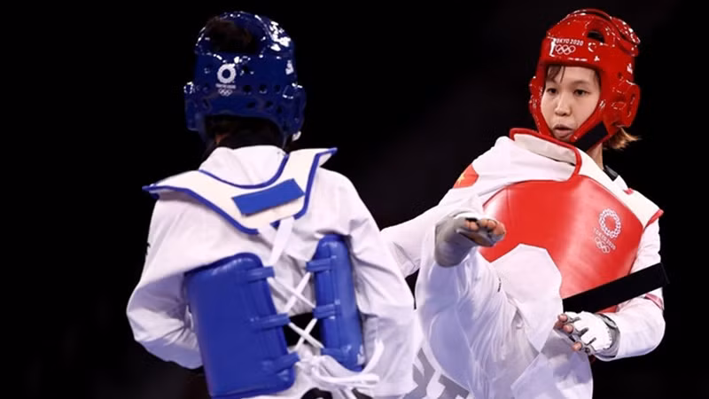 Võ sĩ Trương Thị Kim Tuyền thi đấu tại Olympic Tokyo 2020. 