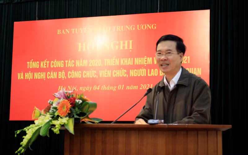 Đồng chí Võ Văn Thưởng, Ủy viên Bộ Chính trị, Bí thư T.Ư Đảng, Trưởng Ban Tuyên giáo T.Ư phát biểu chỉ đạo Hội nghị.