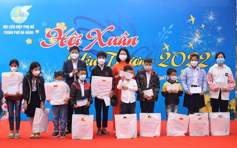 Rộn ràng “Hội Xuân yêu thương” -0