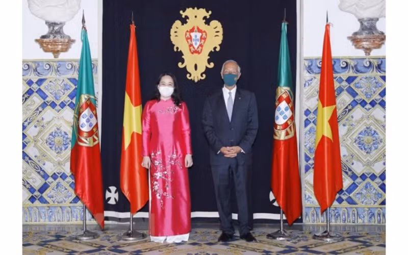 Phó Chủ tịch nước Võ Thị Ánh Xuân hội kiến Tổng thống Bồ Đào Nha Marcelo Rebelo de Sousa. (Ảnh: Phương Hoa/TTXVN)