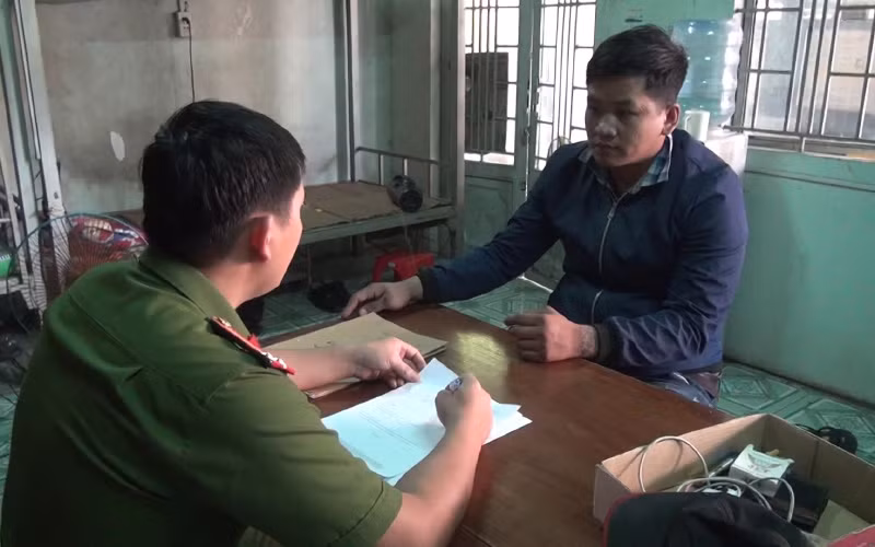 Đối tượng Thành tại cơ quan Công an.