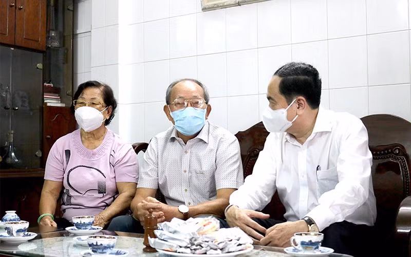 Hoạt động của lãnh đạo Đảng, Nhà nước -0