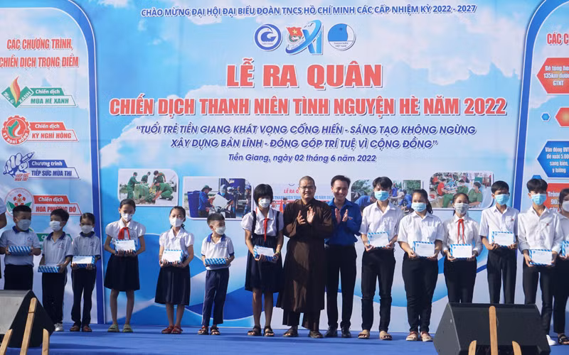 Tiền Giang tổ chức ra quân Chiến dịch Thanh niên tình nguyện hè -0