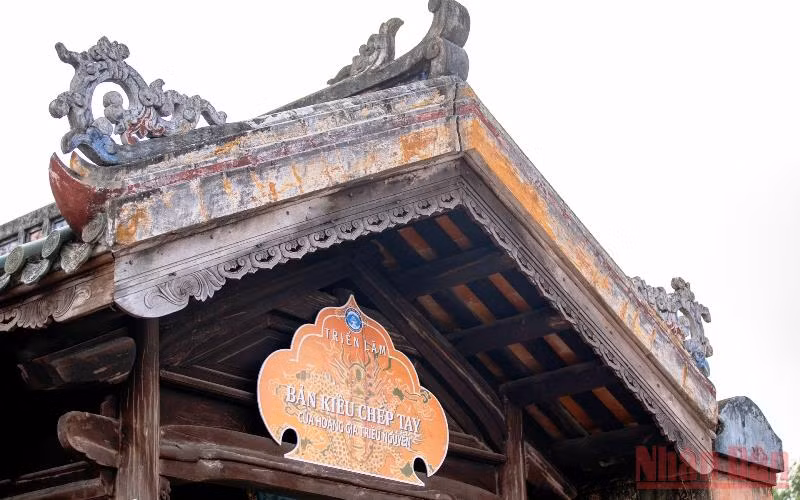 Triển lãm bản Kiều chép tay của Hoàng gia triều Nguyễn tại Đại nội Huế -0