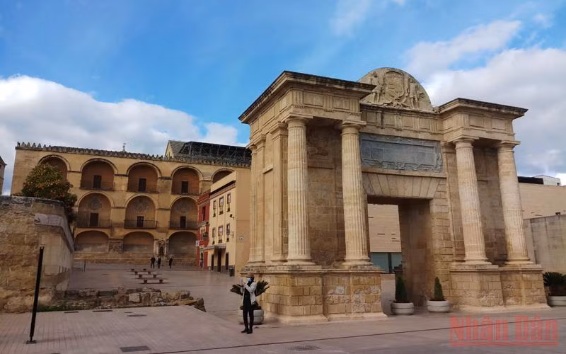 Khu vực Nhà thờ Hồi giáo Mezquita ở thành phố Córdoba, xứ Andalucía, miền Nam Tây Ban Nha. 