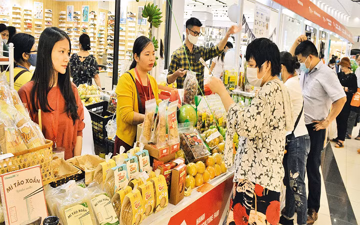 Giới thiệu nông sản an toàn tại Trung  tâm thương mại Aeon Long Biên.
