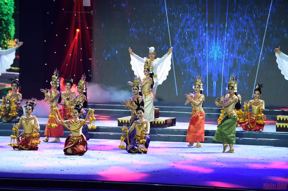 Những màn trình diễn ấn tượng trong Lễ bế mạc SEA Games 31 -3
