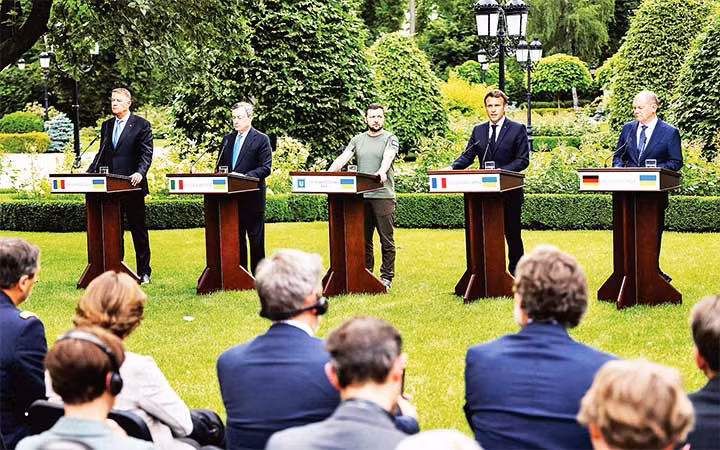 Các nhà lãnh đạo các nước EU và Ukraine họp báo tại Kiev. (Ảnh: REUTERS)