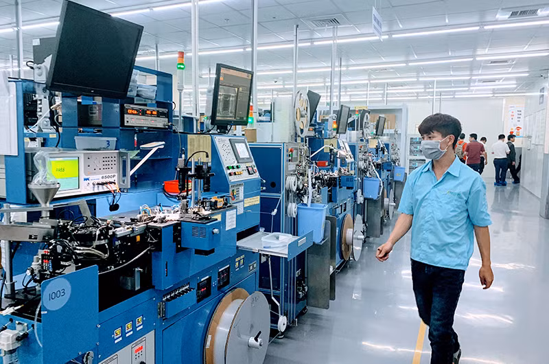 Các doanh nghiệp trong khu công nghiệp ở Hải Phòng vẫn duy trì hoạt động sản xuất liên tục trong thời kỳ phòng, chống dịch bệnh (Ảnh: NGÔ QUANG DŨNG) 