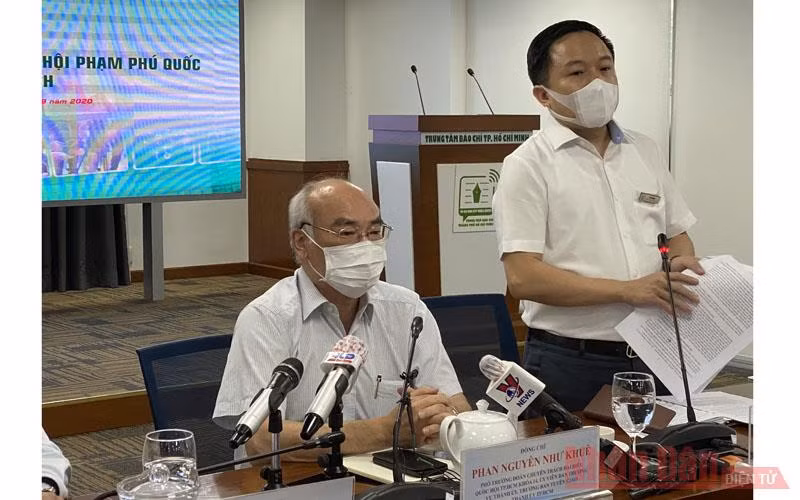 Buổi họp báo tại Trung tâm Báo chí TP Hồ Chí Minh chiều 1-9