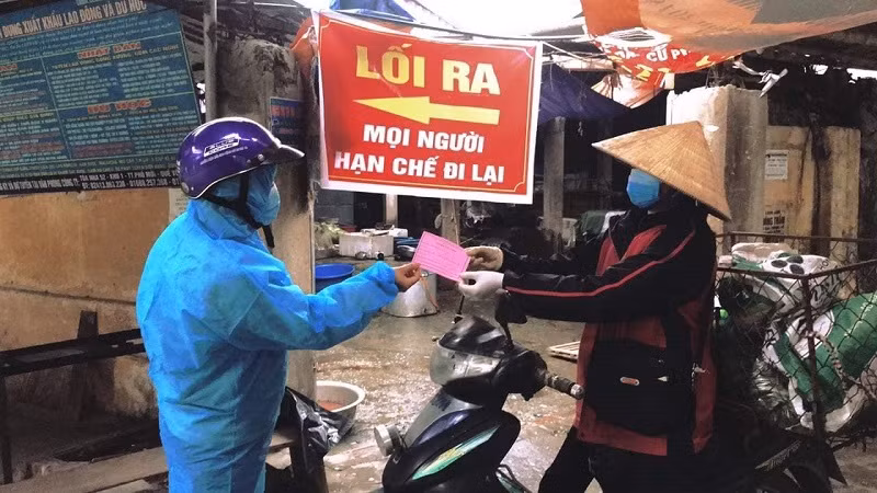 Phường Phả Lại (TP Chí Linh) đã hoàn thiện việc phát hành tem phiếu cho toàn bộ người dân và tiểu thương.