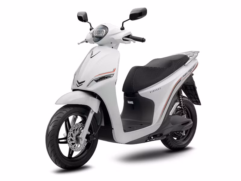 Vinfast ra mắt 5 mẫu xe máy điện có khả năng di chuyển gần 200 km/lần sạc -0