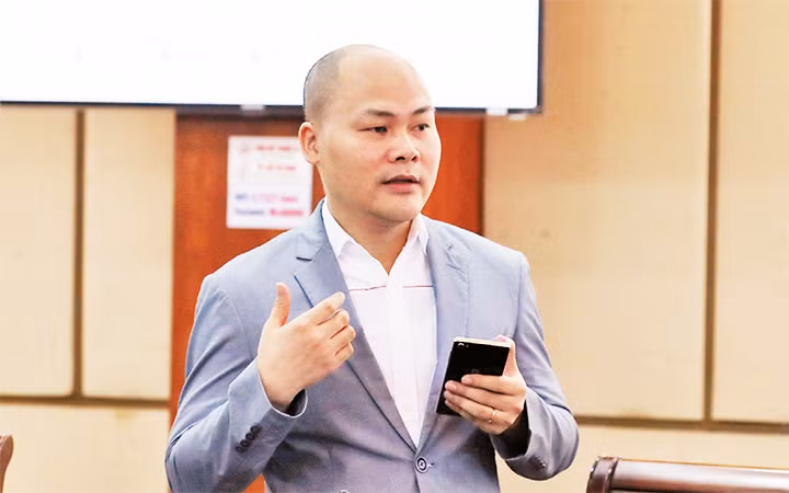 Ông Nguyễn Tử Quảng trong buổi lễ chính thức ra mắt ứng dụng Bluezone.