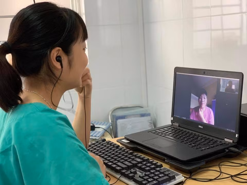 Gác niềm riêng, cùng xông pha ở tuyến đầu -0
