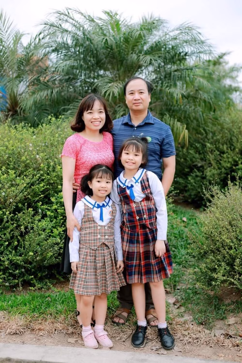 Gác niềm riêng, cùng xông pha ở tuyến đầu -0