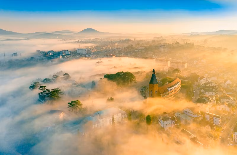 Cao đẳng Đà Lạt sớm mai. (Ảnh: Nguyễn Huy)