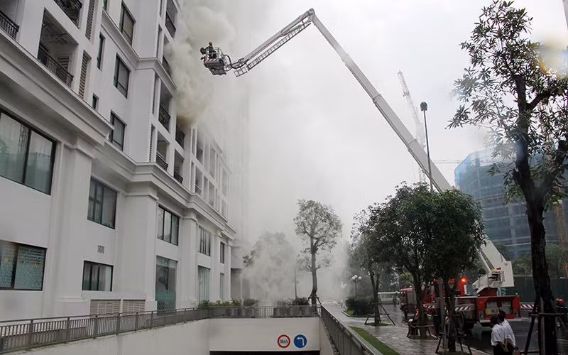 Diễn tập phòng cháy tại Khu đô thị Vinhomes Times City, quận Hai Bà Trưng, Hà Nội.