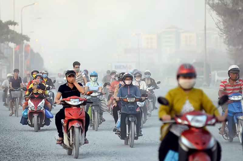 Bộ Công an kiến nghị có lộ trình áp dụng tiêu chuẩn, quy chuẩn kỹ thuật quốc gia về khí thải của phương tiện giao thông cơ giới đường bộ.