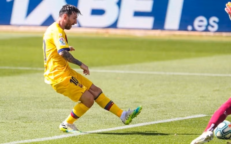 Messi lập hai kỷ lục mới trong chiến thắng tưng bừng 5-0 trước Alaves. (Ảnh: Barcelona)