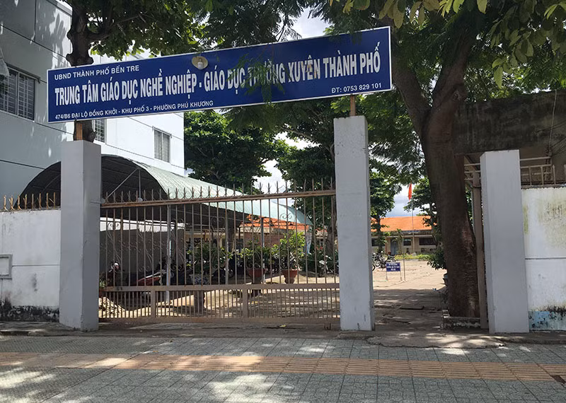 Trung tâm Giáo dục nghề nghiệp - Giáo dục thường xuyên thành phố Bến Tre, nơi xảy ra vụ việc nhóm nữ sinh đánh nhau.