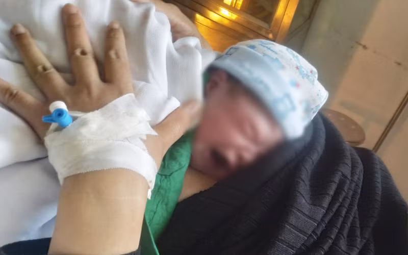 Hiện, sức khỏe của sản phụ và bé trai đã ổn định.
