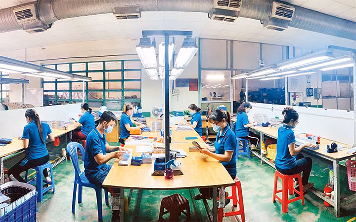 Sản xuất trong giãn cách ở TP Hồ Chí Minh (Ảnh minh họa).