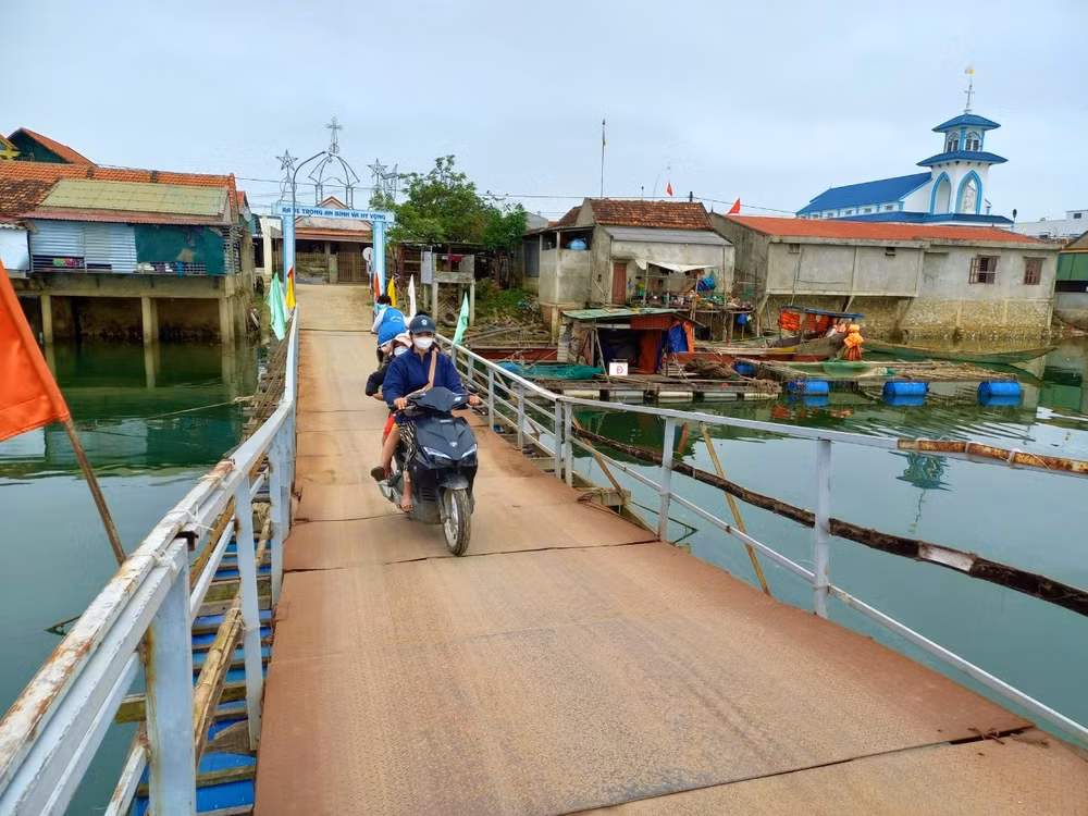 Quảng Bình: Bắc cầu, đưa niềm vui về vùng cồn bãi sông Gianh -0