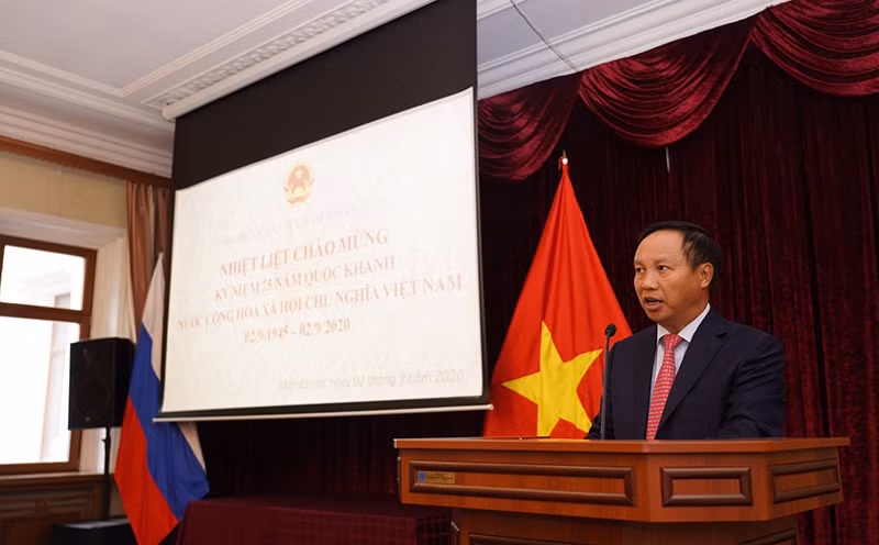 Đại sứ Ngô Đức Mạnh phát biểu tại buổi lễ.