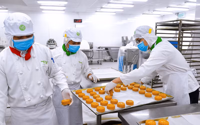 Gần 30 nghìn bánh trung thu đến với y, bác sĩ tại miền nam -0