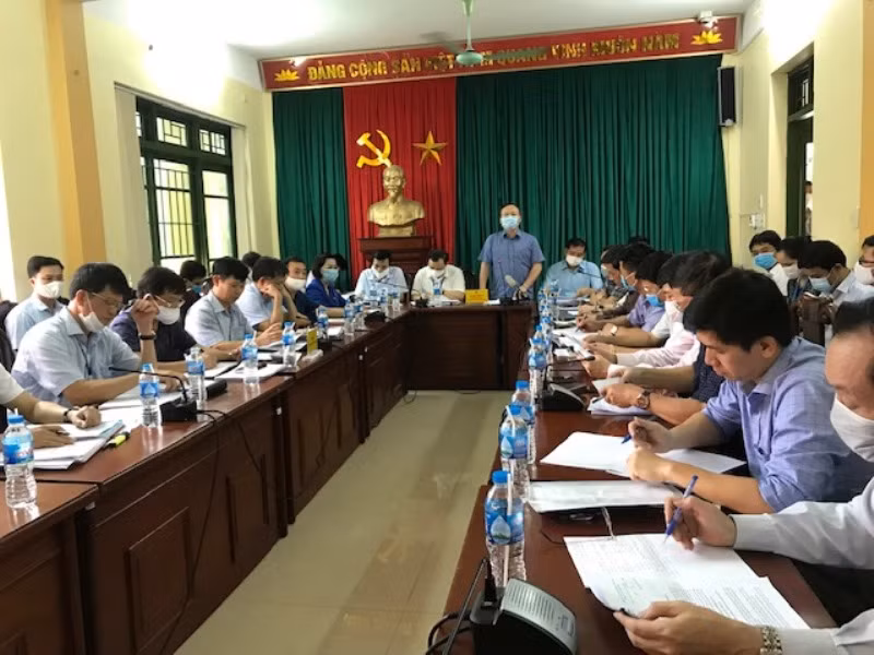 Bí thư Tỉnh ủy Hưng Yên tiếp công dân ba xã trong vùng dự án Khu đô thị thương mại - du lịch Văn Giang, tỉnh Hưng Yên.