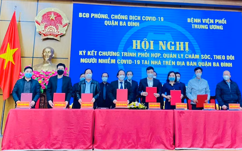 Bệnh viện Phổi Trung ương ký kết hợp tác với các phường thuộc quận Ba Đình.