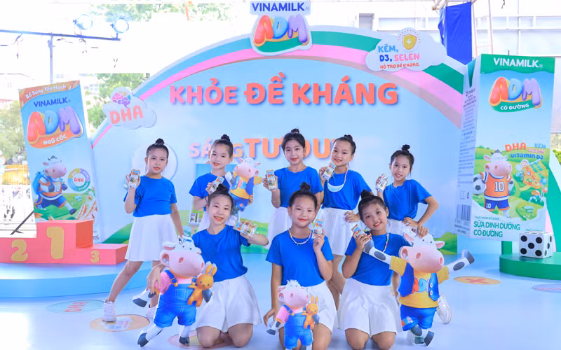Vinamilk tổ chức hoạt động dành cho trẻ em nhân Ngày Sữa thế giới và Quốc tế thiếu nhi 1/6 -0