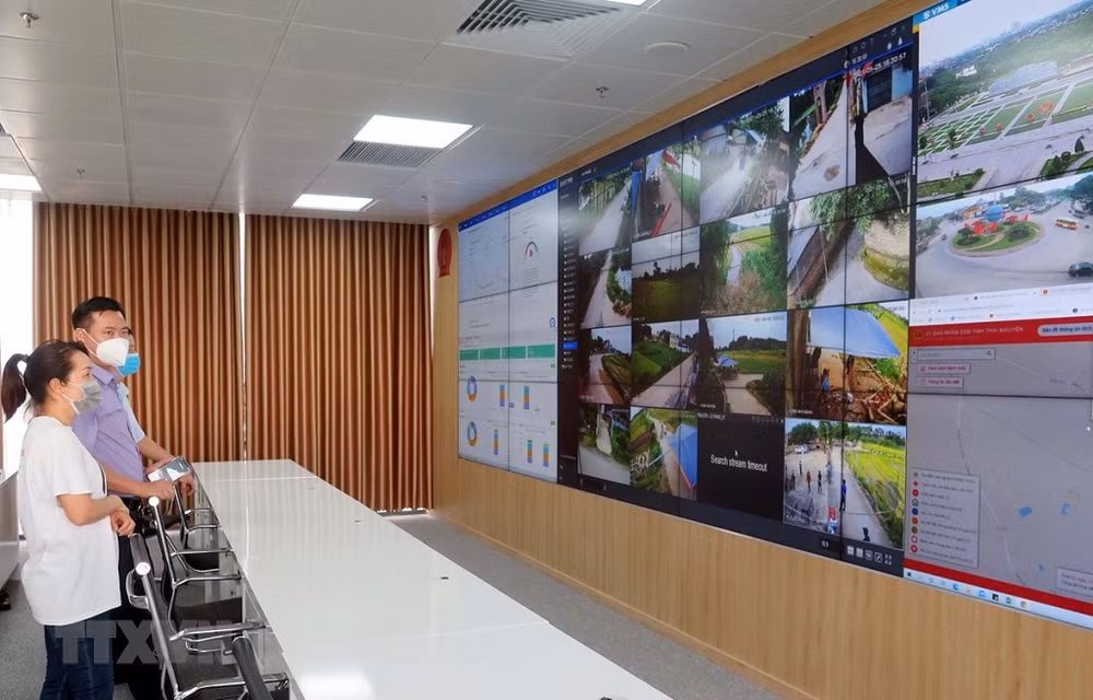 Lực lượng công nghệ hoạt động 24/7 phục vụ phòng chống dịch COVID-19 do Bộ Thông tin và Truyền thông thành lập, có tên gọi là Trung tâm công nghệ phòng, chống dịch Covid-19 quốc gia. Ảnh: TTXVN.