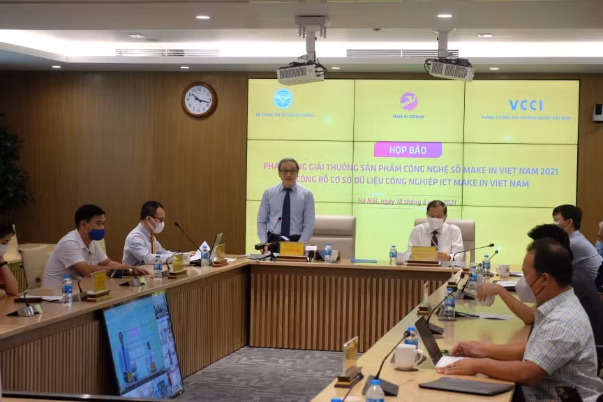 Lễ phát động Giải thưởng "Sản phẩm công nghệ số Make in Vietnam" năm 2021. Ảnh: Báo Tin tức.