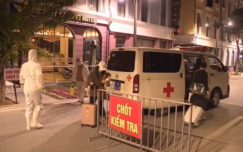 TP Hạ Long phong tỏa và thực hiện các biện pháp phòng dịch tại khách sạn của gia đình, nơi F0 cư trú tại phường Bãi Cháy, Quảng Ninh.