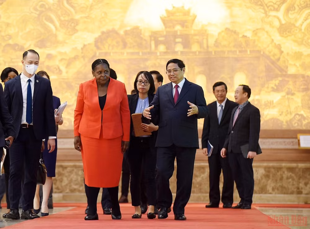 Thủ tướng Phạm Minh Chính tiếp Chủ tịch Quốc hội Cộng hoà Mozambique -0